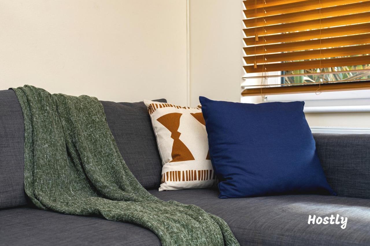 Puffin Way - Comfortable, Spacious House With Parking Reading Exteriör bild